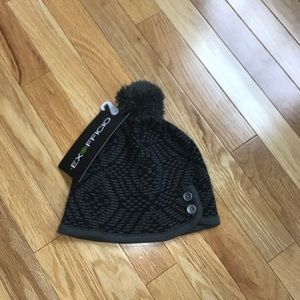 NWT ExOfficio Icelandia Button Beanie